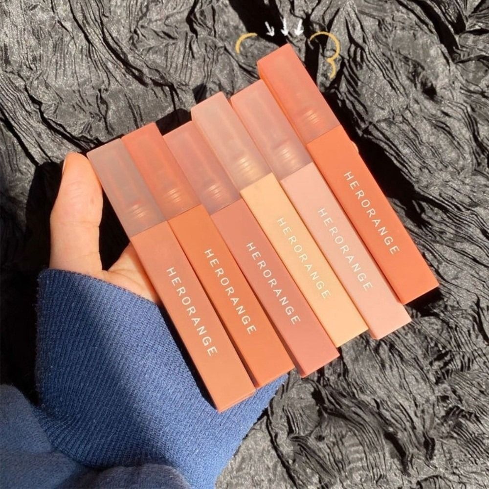 New Matte Finish Velvet Lip Gl - огляд і ціна Matte Velvet Lip Tint Long Lasting