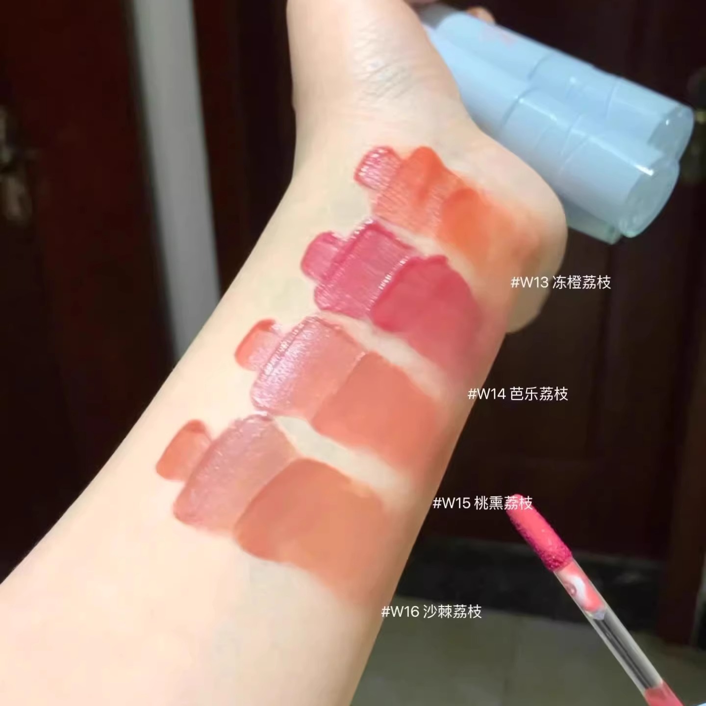 INTO YOU Water Mist Lip Glaze  - огляд і ціна Matte Velvet Lip Tint Long Lasting