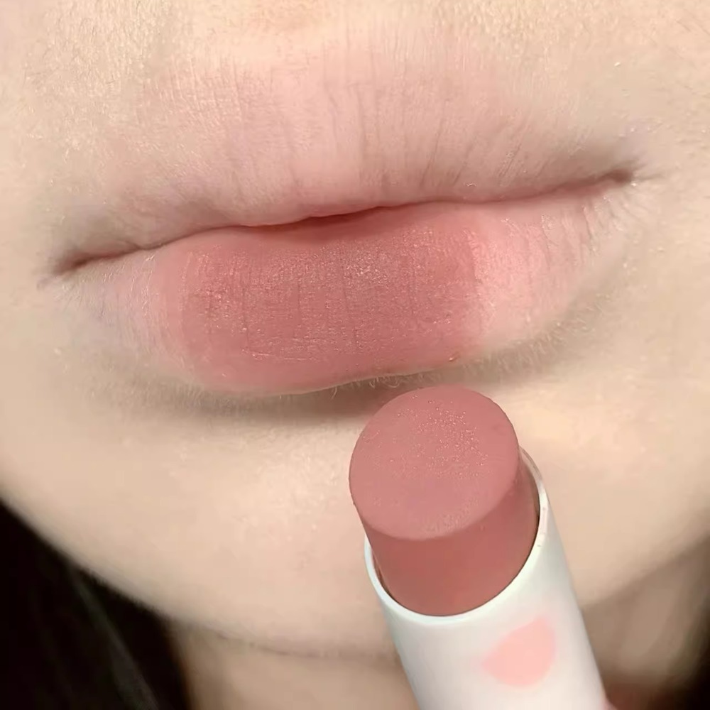 Velvet Matte Lipsticks Moistur - огляд і ціна Matte Velvet Lip Tint Long Lasting