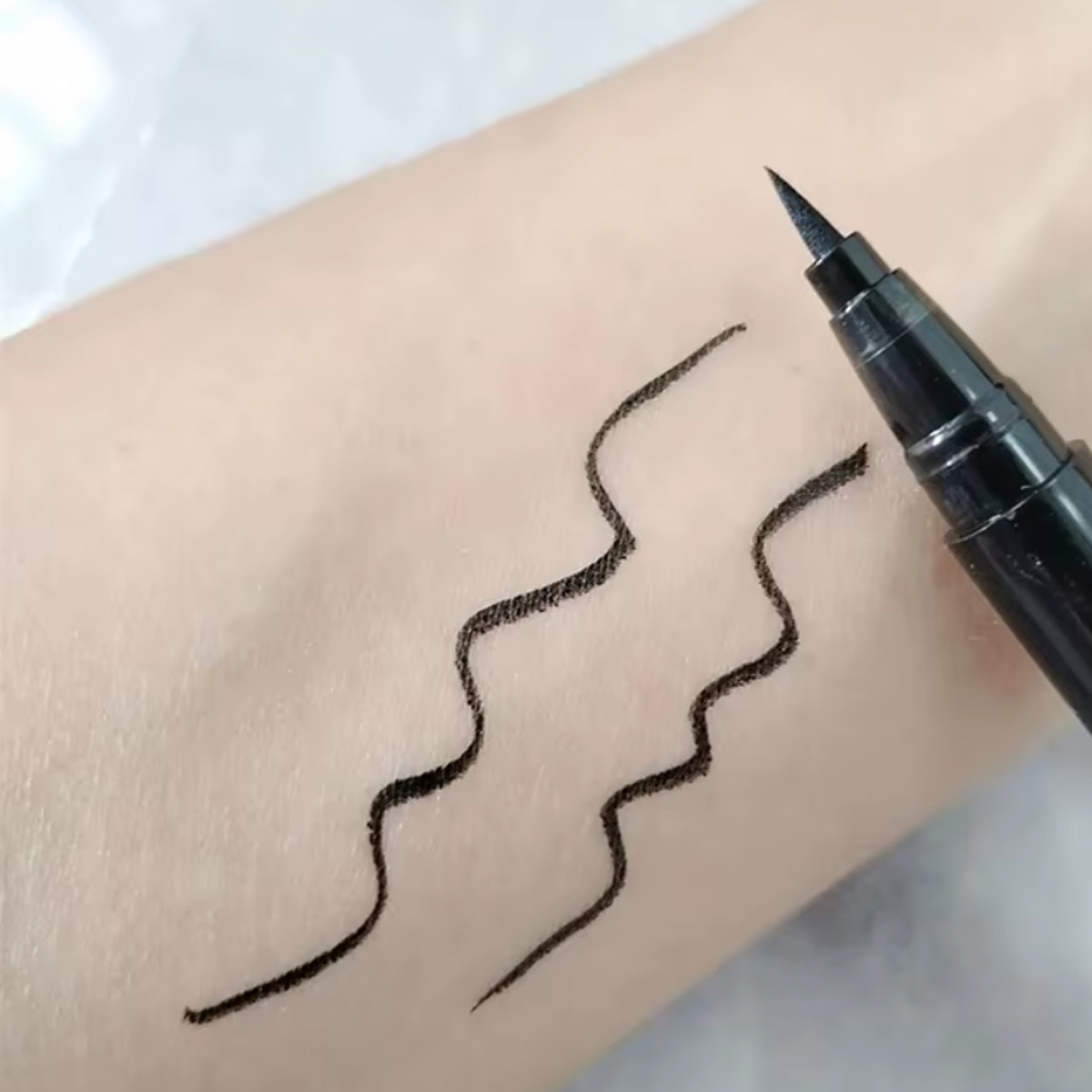 1/5pcs Liquid Waterproof Eyeli - огляд і ціна Waterproof Liquid Eyeliner Pen